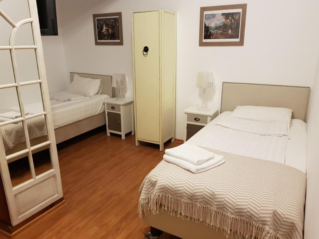 Nonna Mia Hotel Bucharest Exterior photo